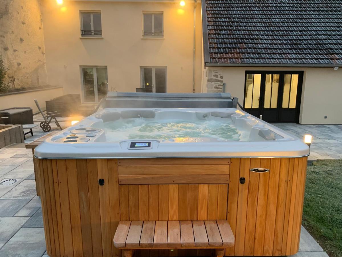 Chez La Rose Luxueuse Cottage Avec Jacuzzi Rouvres-la-Chetive Luaran gambar
