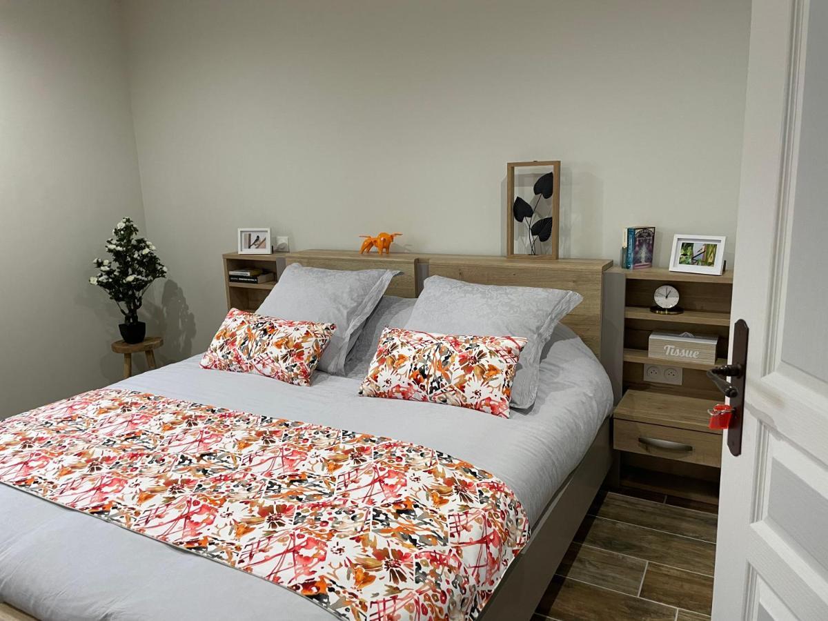 Chez La Rose Luxueuse Cottage Avec Jacuzzi Rouvres-la-Chetive Luaran gambar