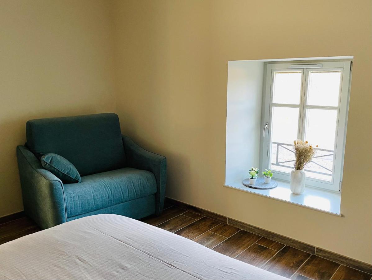 Chez La Rose Luxueuse Cottage Avec Jacuzzi Rouvres-la-Chetive Luaran gambar
